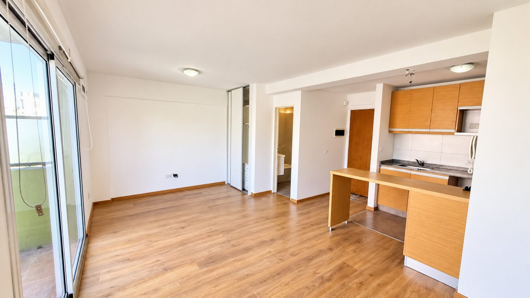 Monoambiente en alquiler en Moron Sur