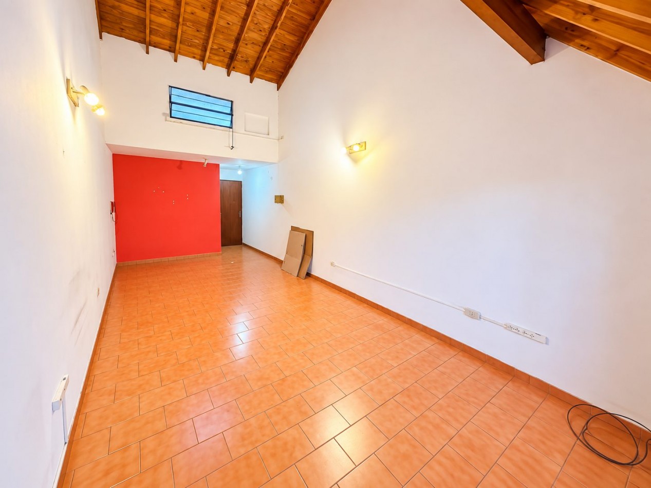 Monoambiente en alquiler para uso profesional en Castelar Norte
