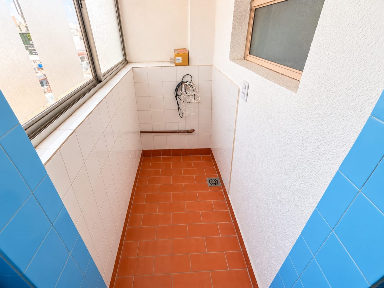Oficina de 2 ambientes en alquiler en Moron Sur