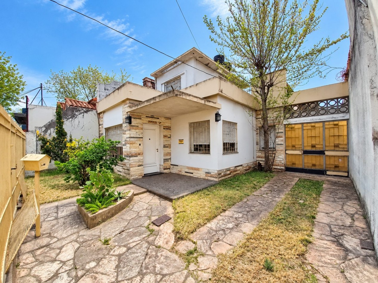 Casa en venta en Castelar Sur