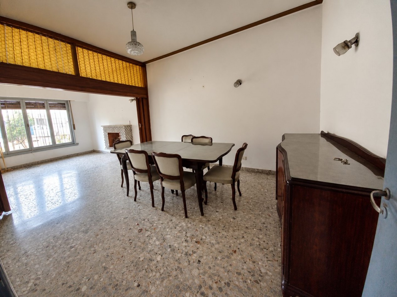 Casa en venta en Castelar Sur