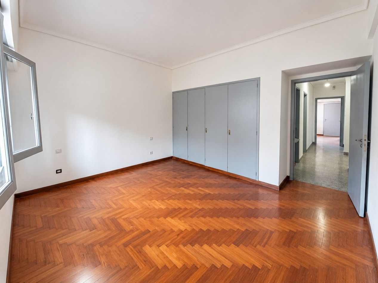 Casa en venta en Castelar Sur