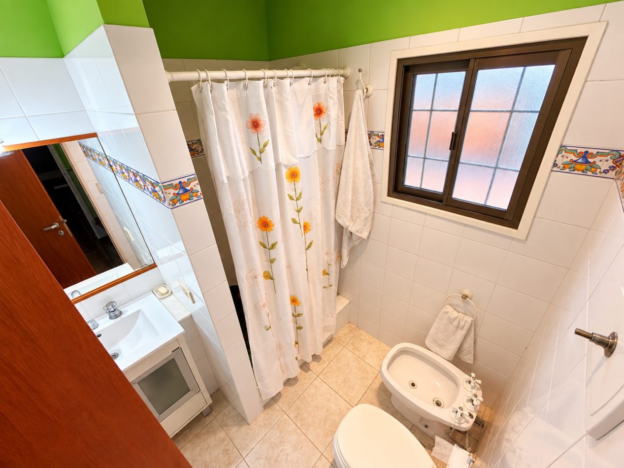 Casa en alquiler en Villa Ballester