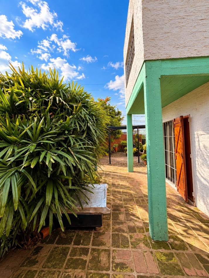 Casa en alquiler en Villa Ballester