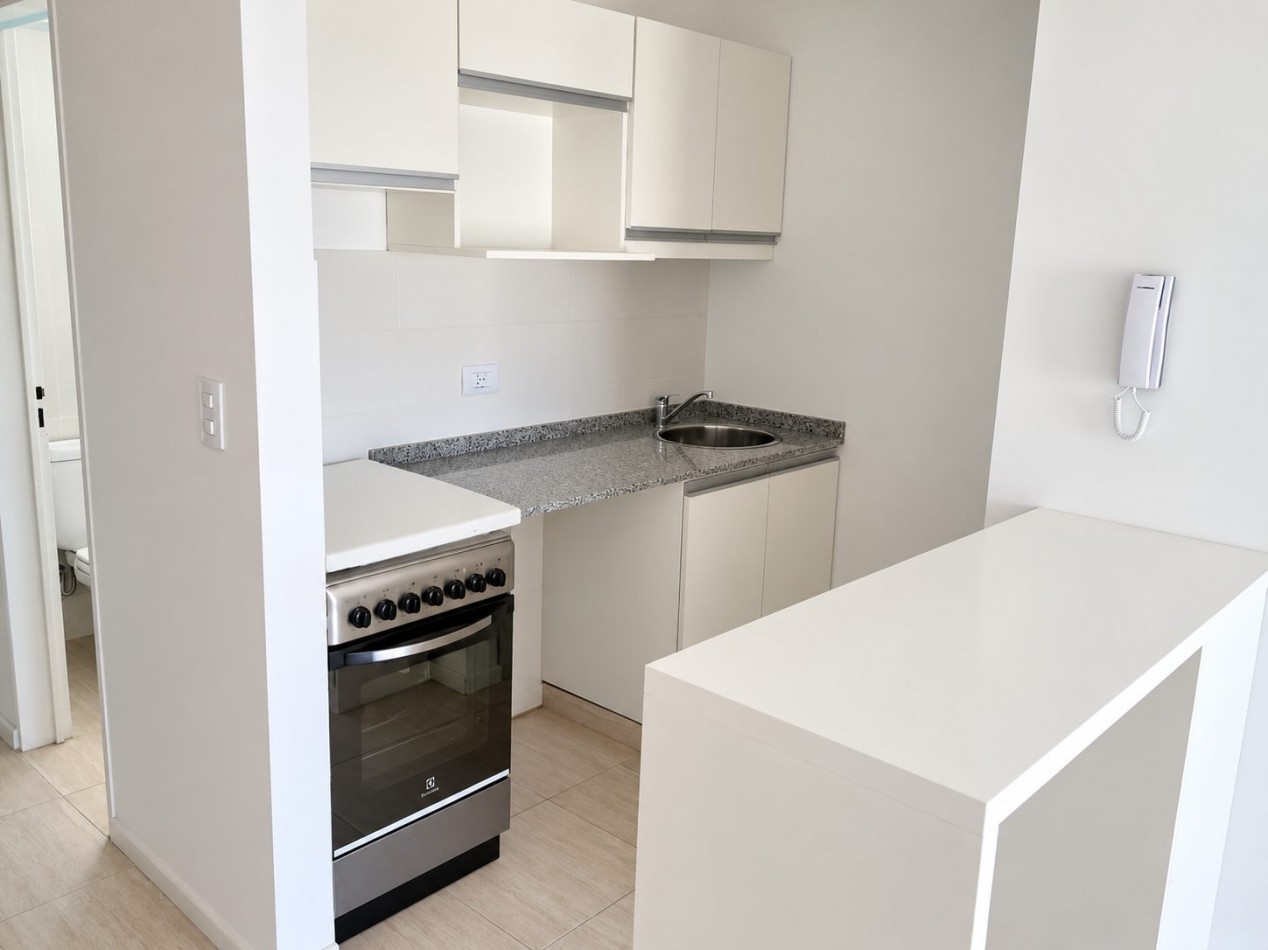 Monoambiente en venta en Castelar Sur- Apto credito