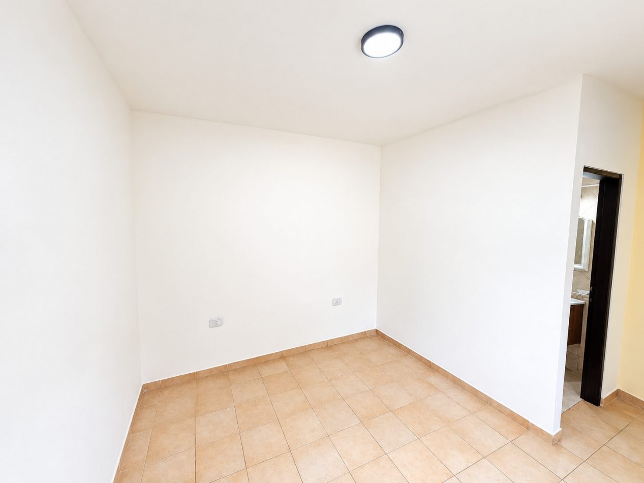 Departamento de 2 ambientes en alquiler en Moron Sur