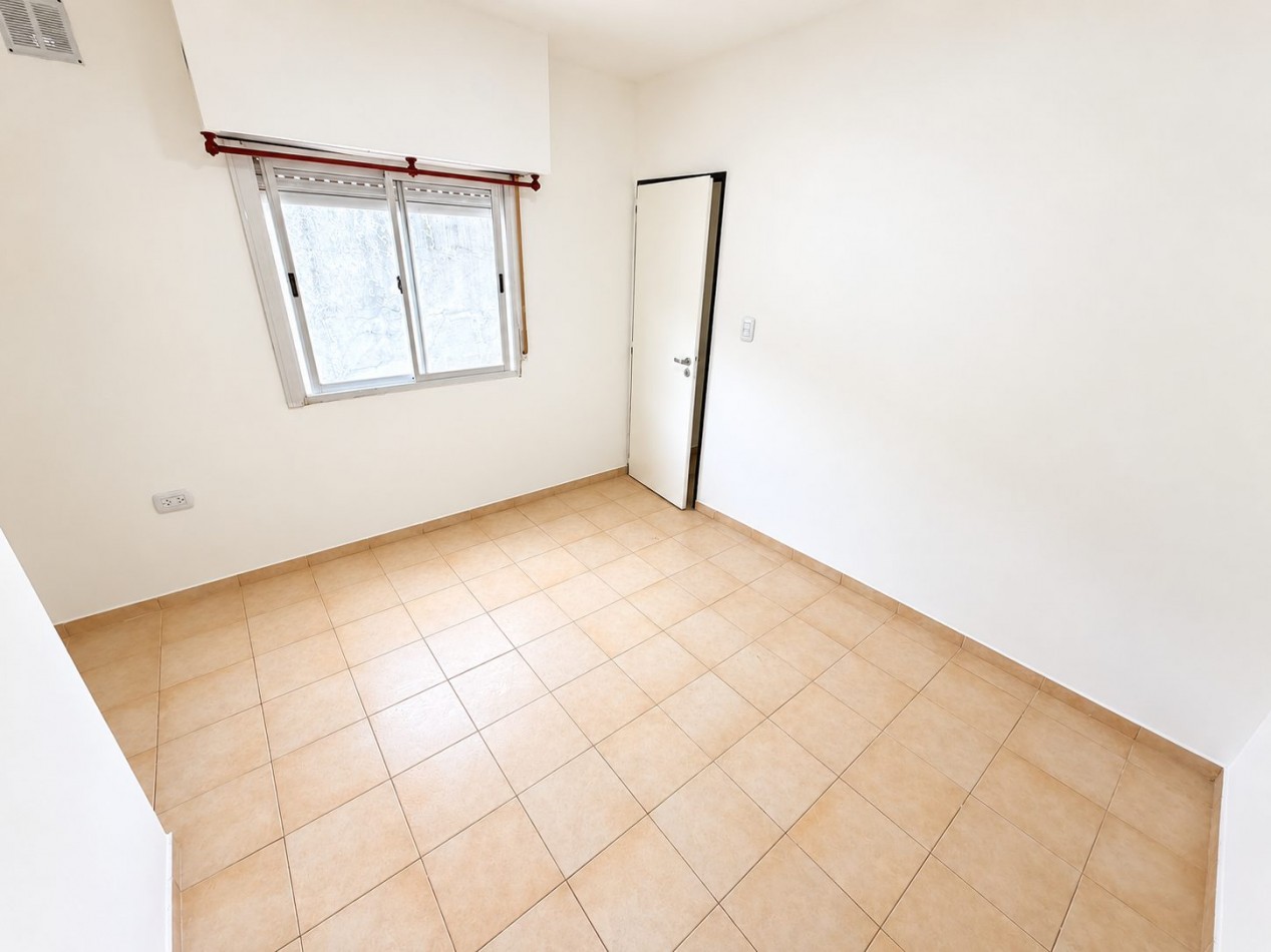 Departamento de 2 ambientes en alquiler en Moron Sur