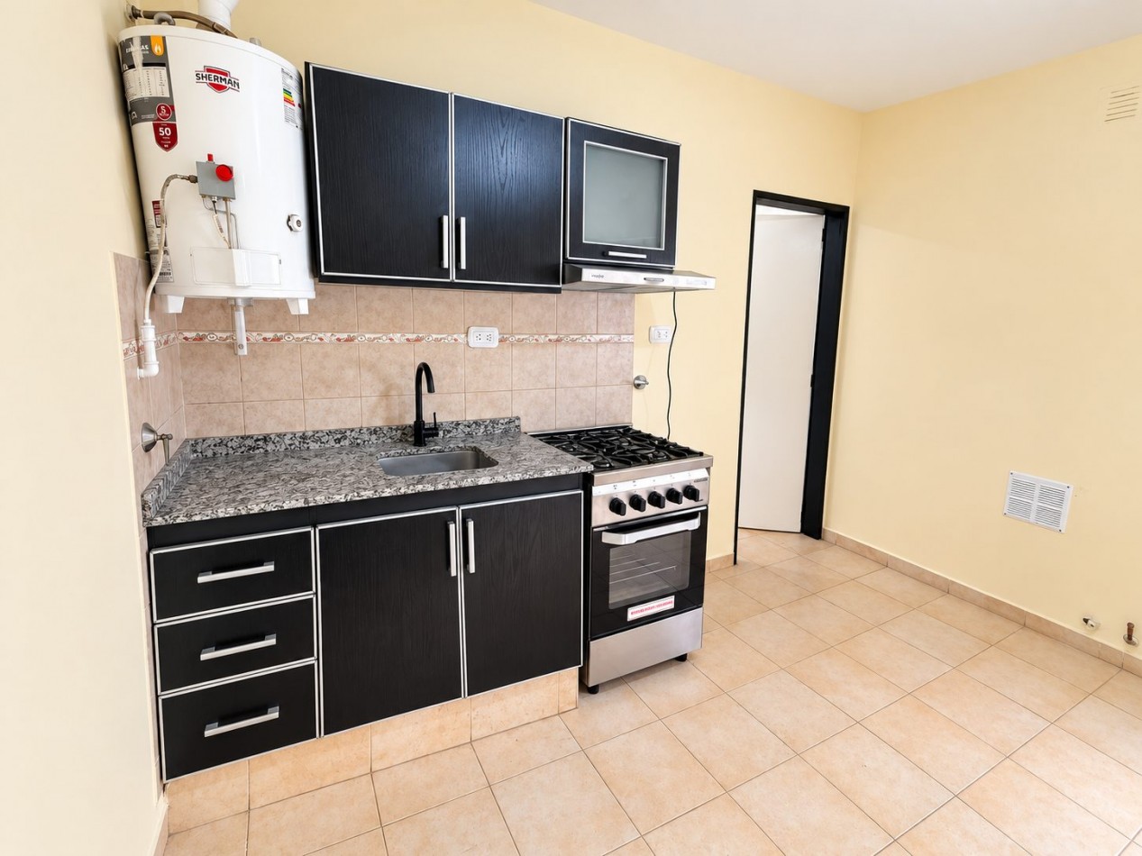 Departamento de 2 ambientes en alquiler en Moron Sur