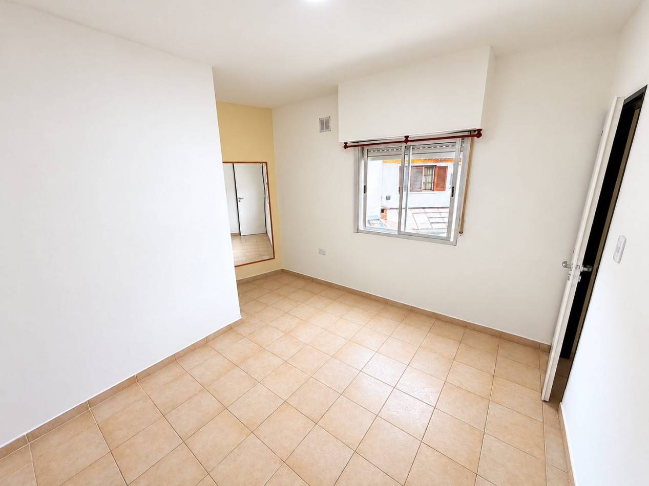 Departamento de 2 ambientes en alquiler en Moron Sur