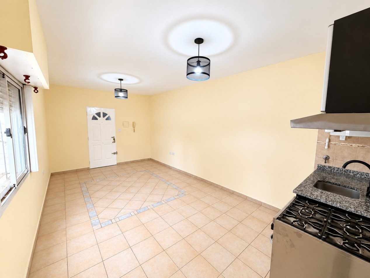 Departamento de 2 ambientes en alquiler en Moron Sur