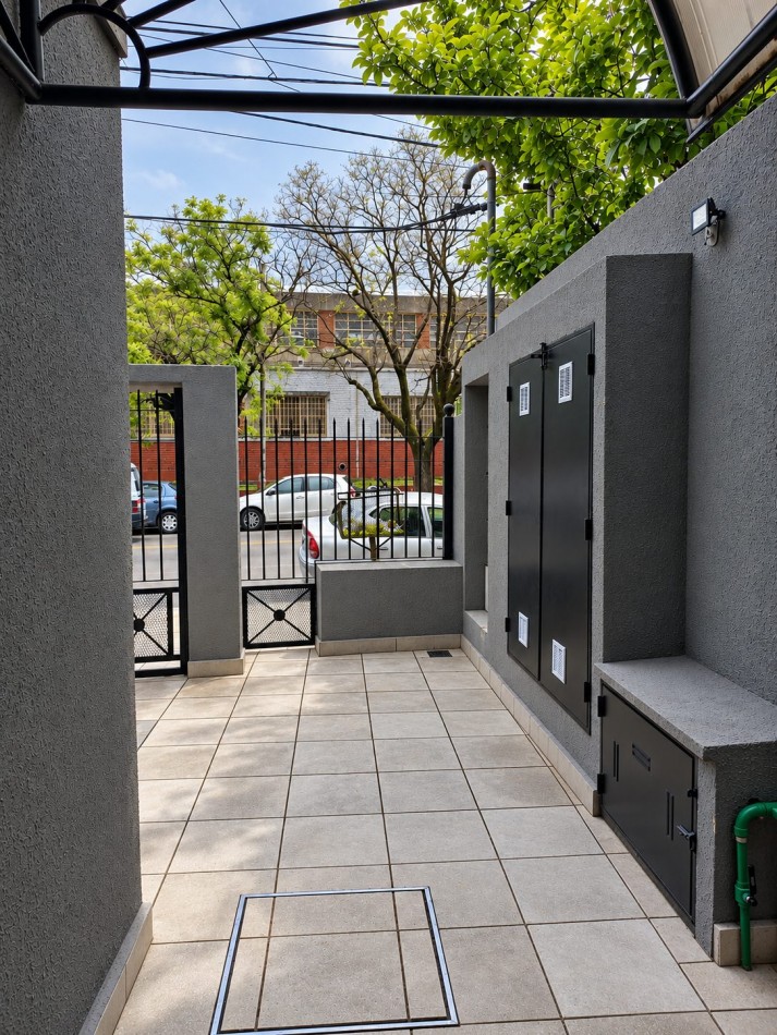 Departamento de 2 ambientes en alquiler en Moron Sur