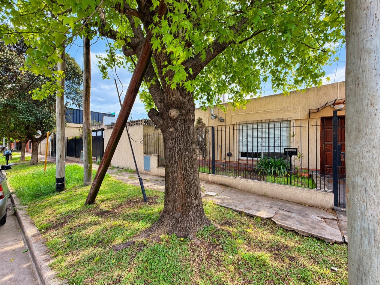 Casa en venta en Castelar Norte