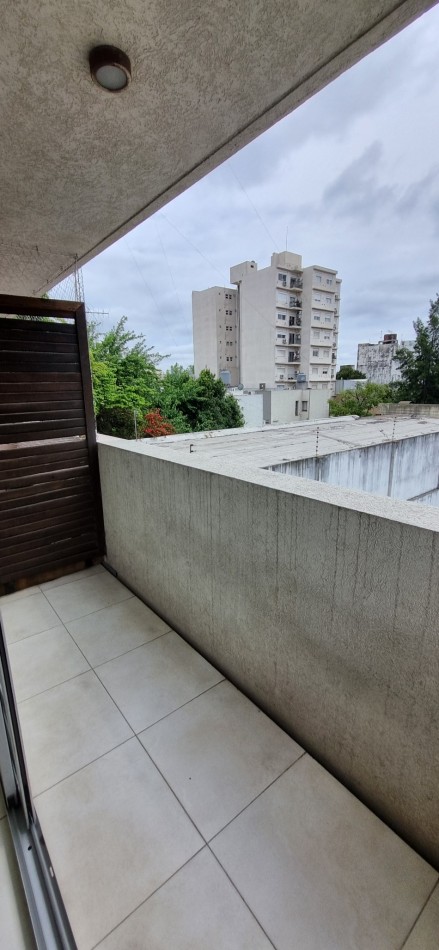 Venta departamento de dos ambientes en Castelar