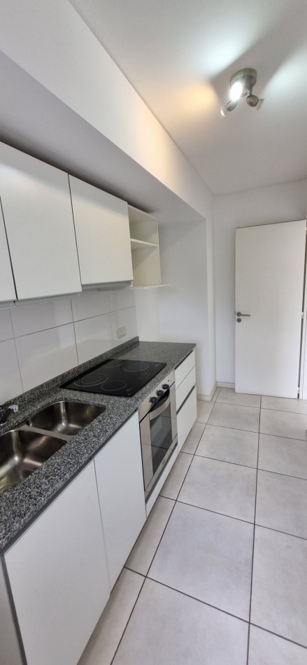 Venta departamento de dos ambientes en Castelar