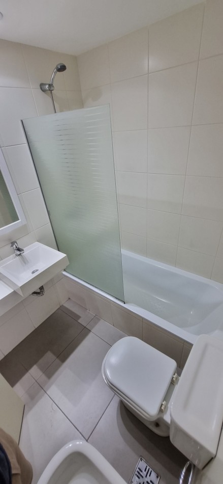 Alquiler departamento en Castelar Norte con cochera cubierta