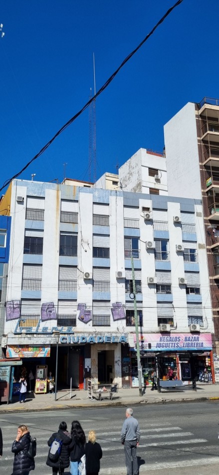 Tres ambientes en venta en Ciudadela