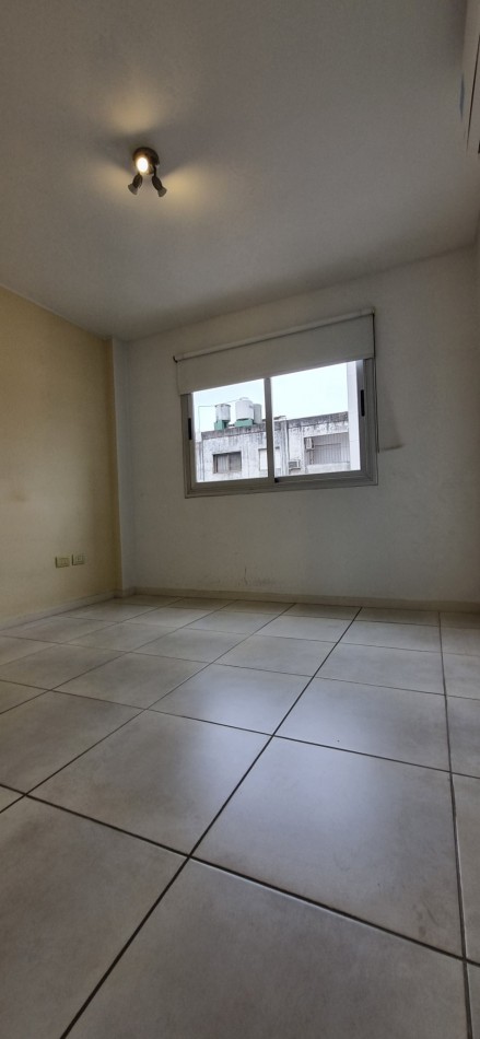 Departamento de dos ambientes a la venta en Castelar