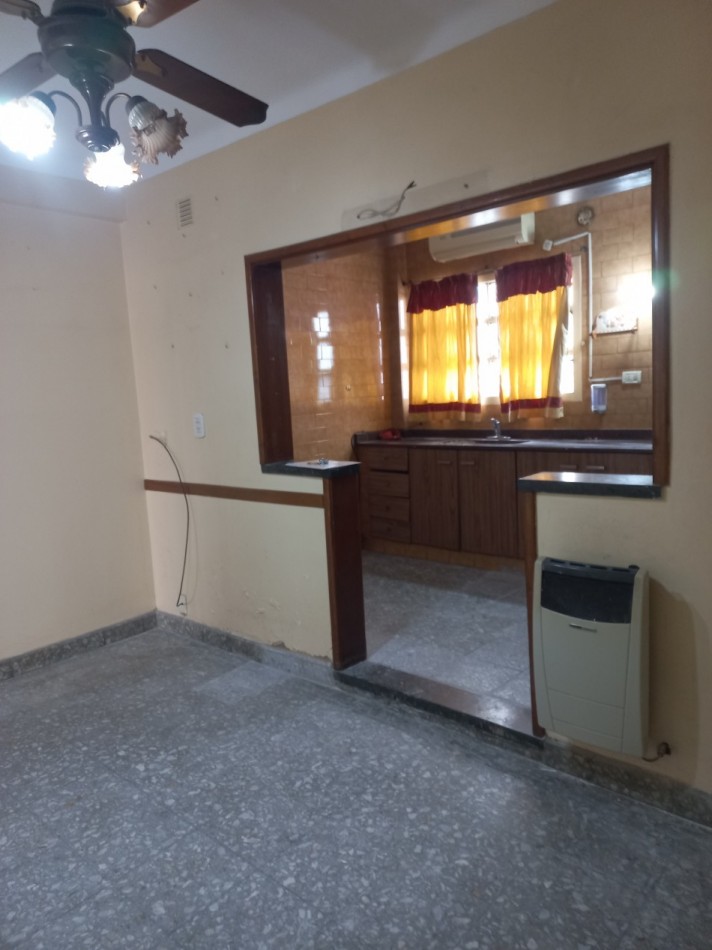 Departamento de 3 amb. con cochera cubierta en Ramos Mejia Norte