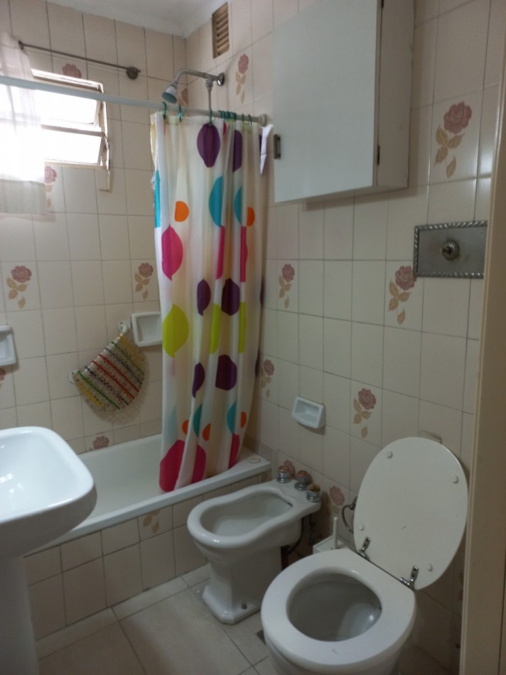 Departamento de 3 amb. con cochera cubierta en Ramos Mejia Norte