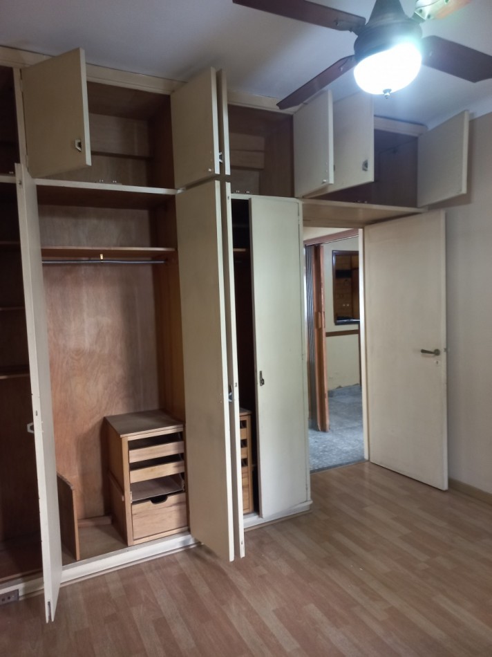 Departamento de 3 amb. con cochera cubierta en Ramos Mejia Norte