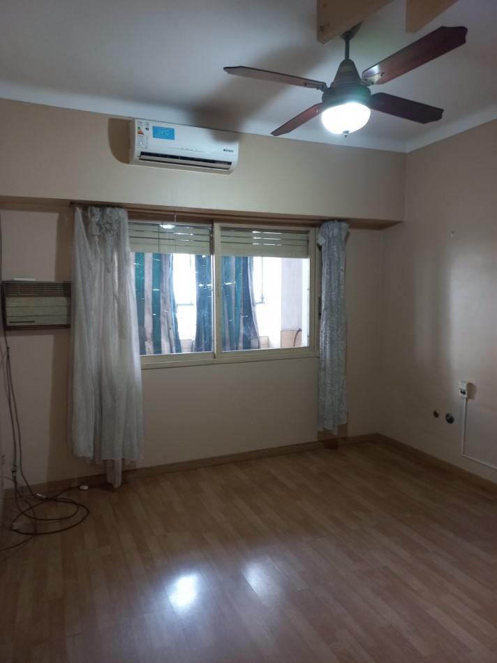Departamento de 3 amb. con cochera cubierta en Ramos Mejia Norte