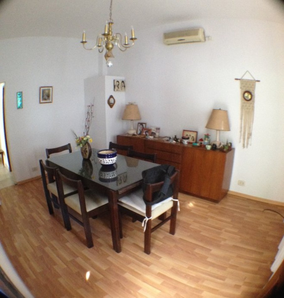 PH en venta Ituzaingo - Una cuadra de la estacion