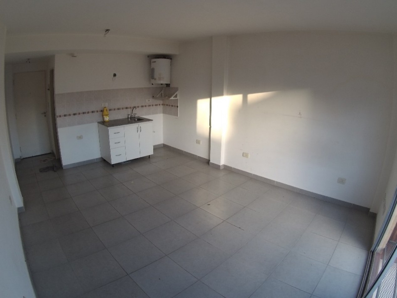 Venta Departamento Monoambiente al Frente - Moron-Zona Tribunales