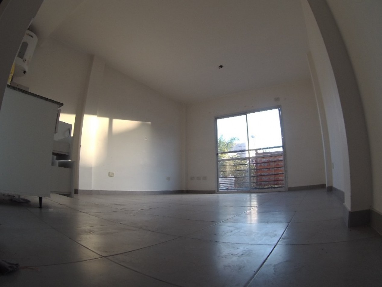 Venta Departamento Monoambiente al Frente - Moron-Zona Tribunales