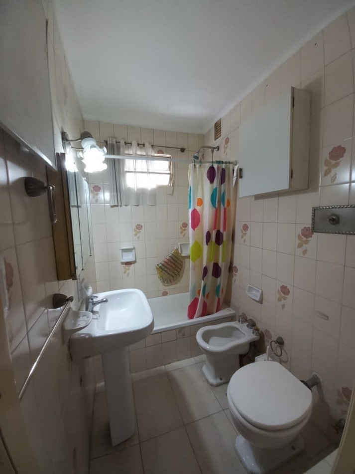 Departamento de 3 amb. con cochera cubierta en Ramos Mejia Norte