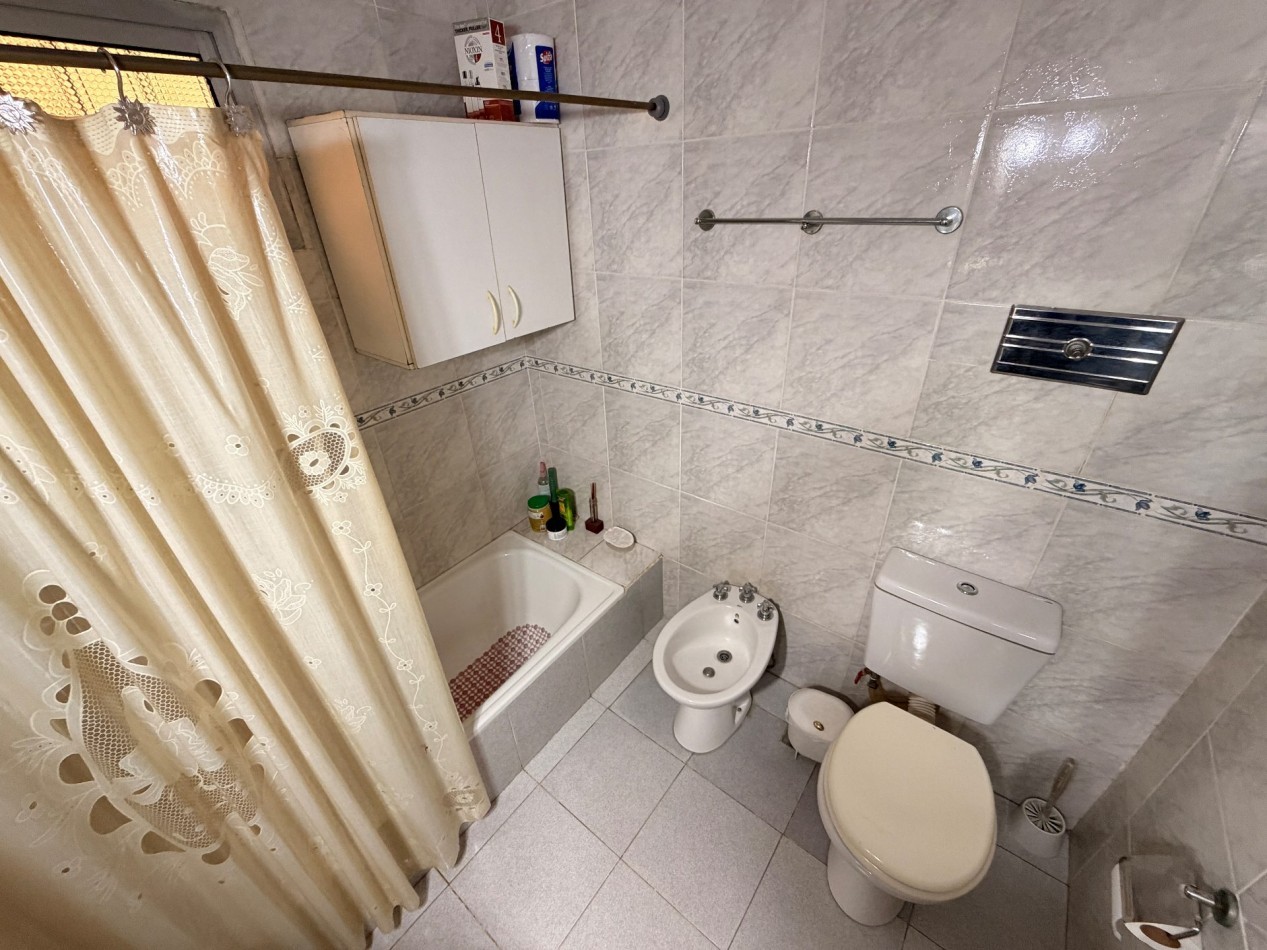 Venta de tres casas en Ituzaingo