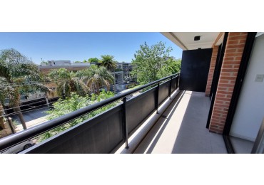 Alquiler departamento en Castelar Norte con cochera cubierta