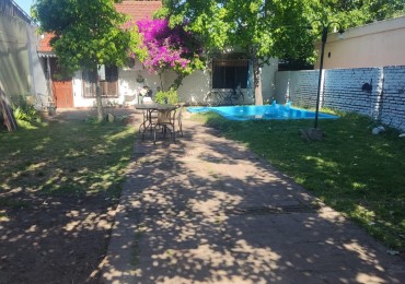 Alquiler - Casa de cinco ambientes en Castelar