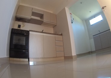 Departamento de 2 amb. en Castelar Norte