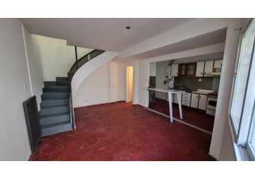 Duplex de 3 ambientes en Castelar Norte