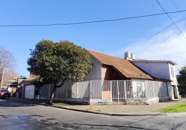 Venta Chalet en esquina- Castelar Sur