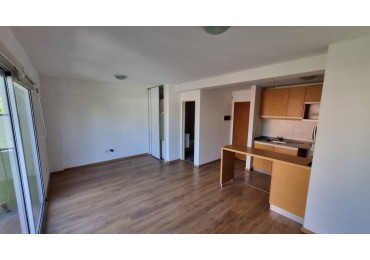 Monoambiente con cochera en Moron Sur