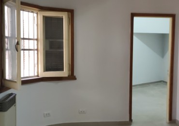 Alquiler Depto 2 amb. Planta baja con patio