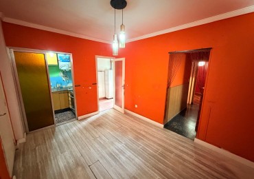 Departamento 3 Ambientes en Planta Baja con Patio en Excelente Zona de Ramos Mejia