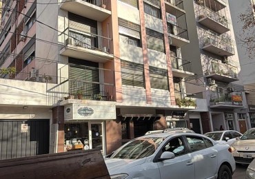 Departamento de 3 Ambientes con Cochera Cubierta en Excelente Zona de Ramos Mejia