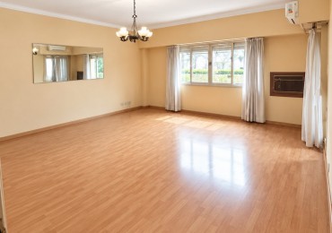 Departamento de 3 ambientes con cochera cubierta en Ramos Mejia