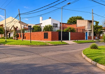Casa en alquiler en Villa Ballester