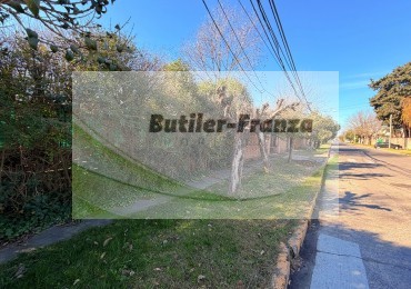 Venta de amplio terreno en Ituzaingo